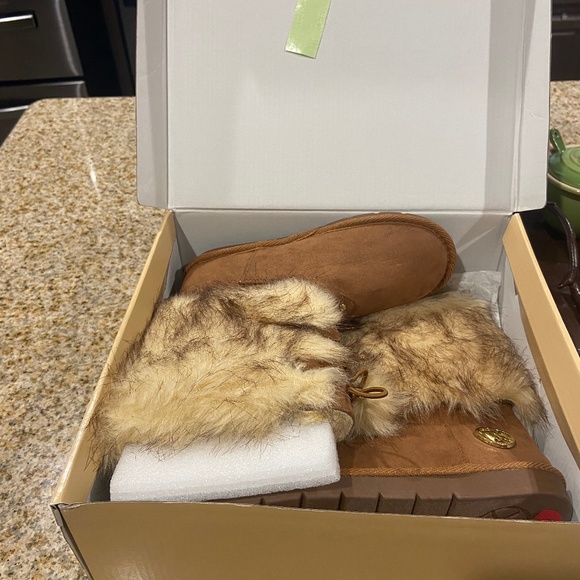 MK ALYONA CHESTNUT FAUX SUEDE FUR BOOTS - Picture 1 of 5